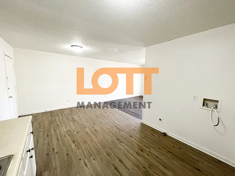 412 Sullivan Street Ext #B — Photo 6