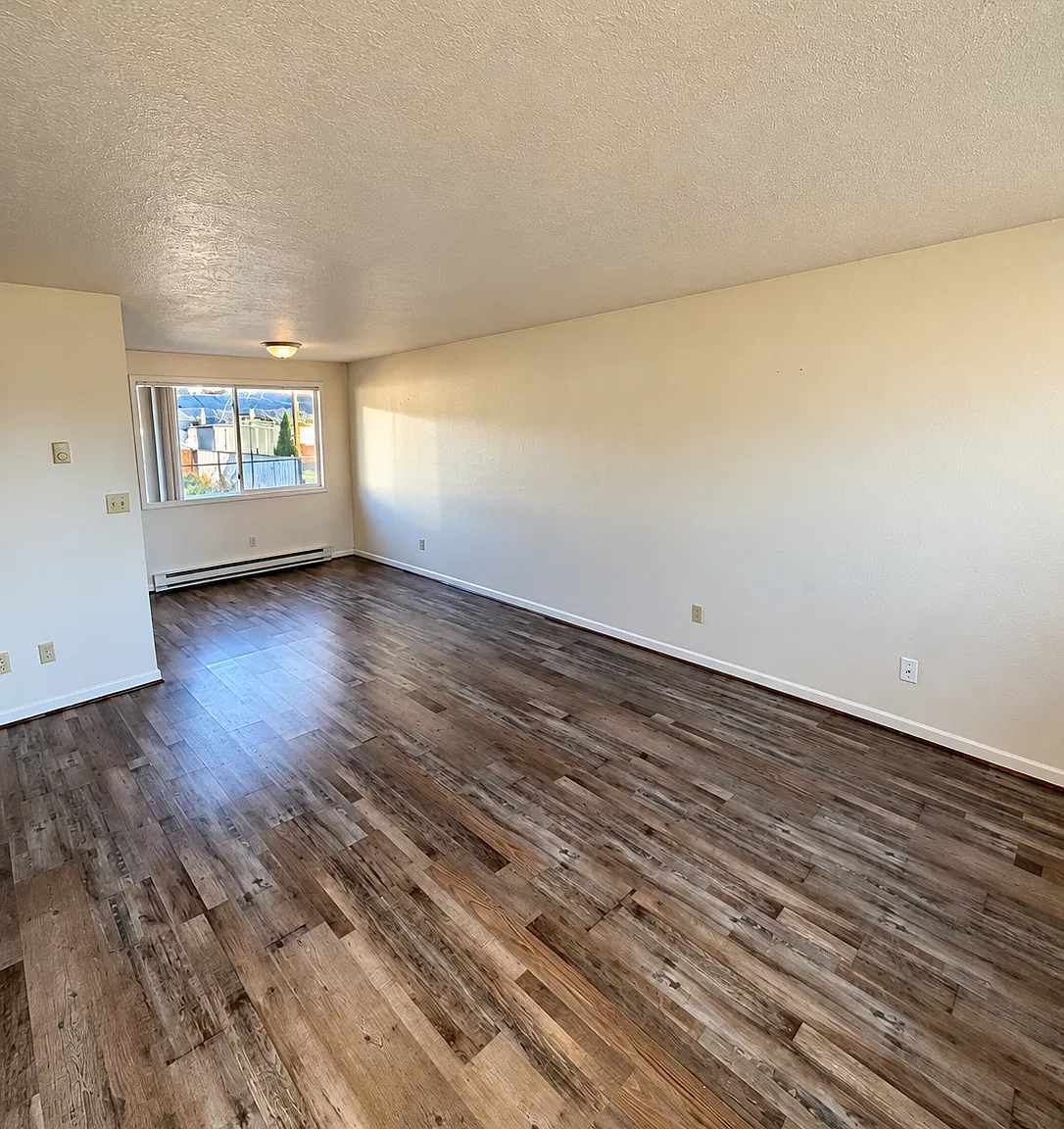 850 N 4th St. / 395 Dianne Ct. - 395 Dianne — Photo 3