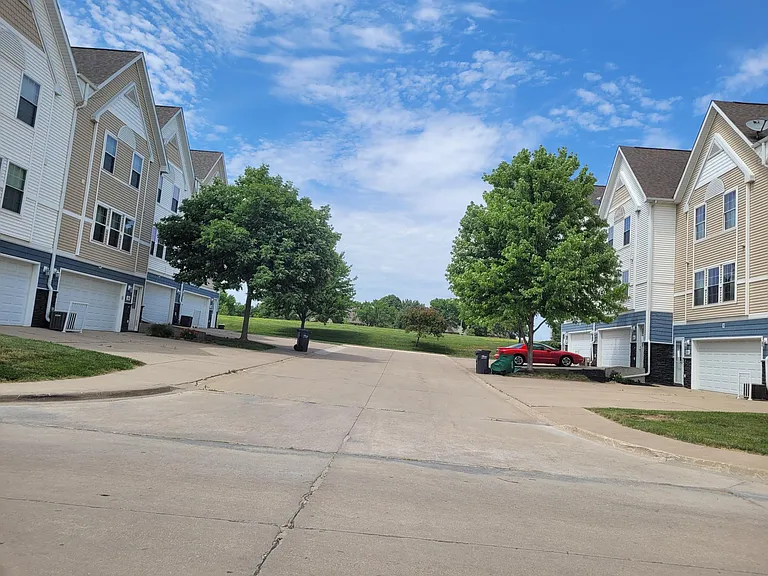 1207 SE Village View Ln — Photo 11