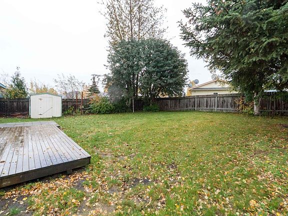 5th image of 2460 Lyvona Ln
