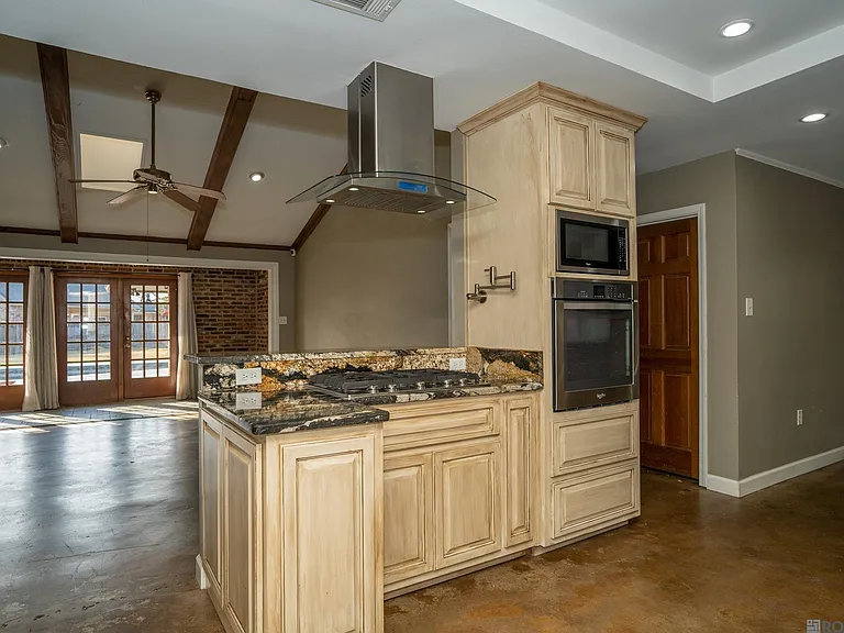 3736 Sessions Dr — Photo 5
