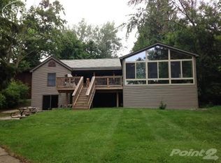 6085 Byram Lake Dr, Linden, MI 48451