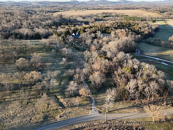 5th image of 4887 Vincion Rd