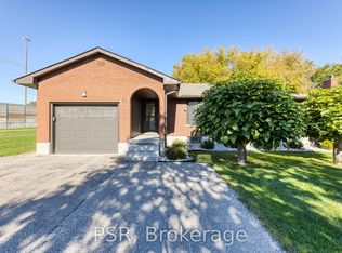 24 Burbank Rd, Kitchener, ON