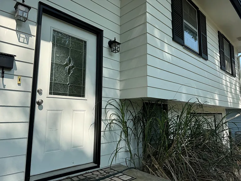 308 Garden Ave — Photo 2