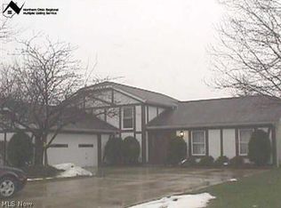 16930 N Meadows Ln, Strongsville, OH 44136