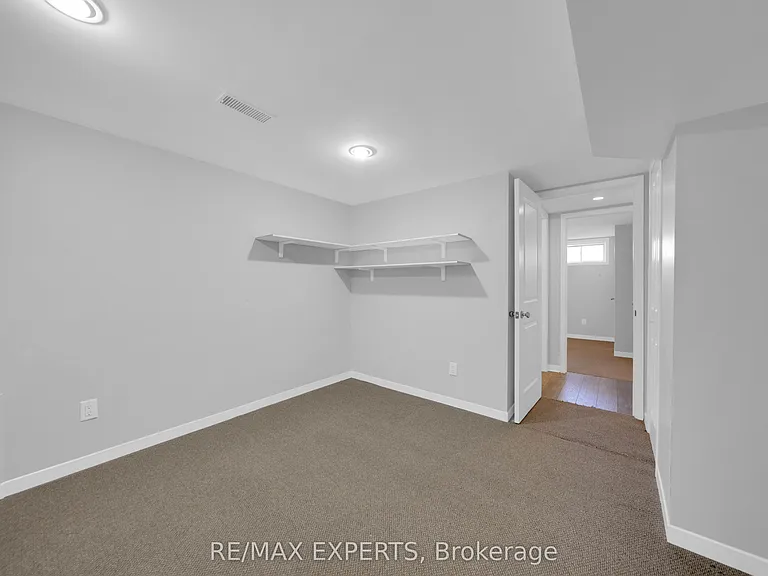 87 Eugenia St #LOWER — Photo 17