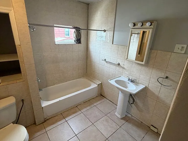 605 Eisenbrown St — Photo 18