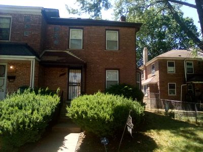 10914 S Eberhart Ave, Chicago, IL, 60628