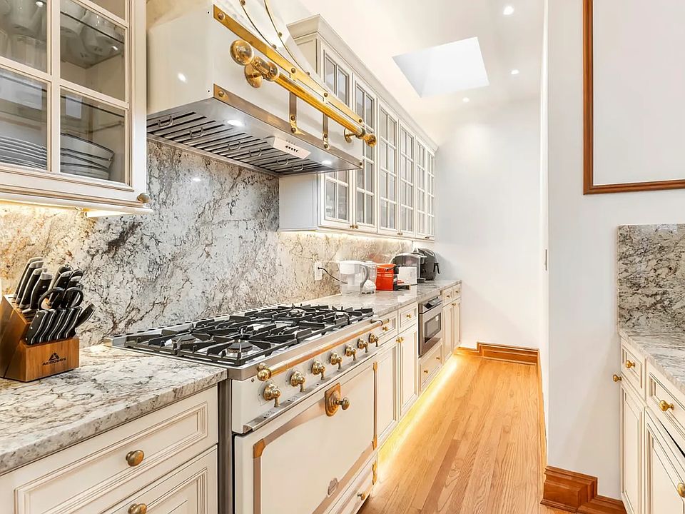 1st image of 44 W 91st St Unit 2