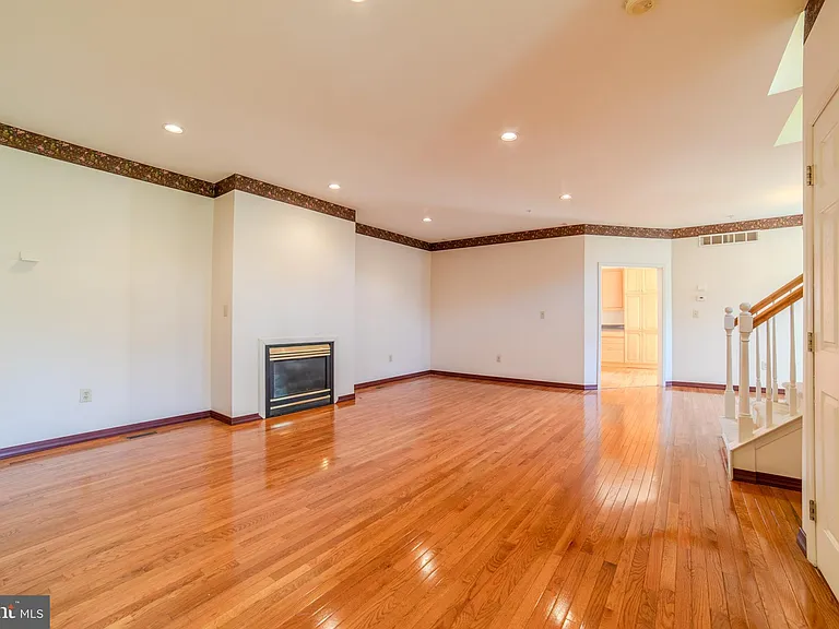 651 Fawn Cir — Photo 5