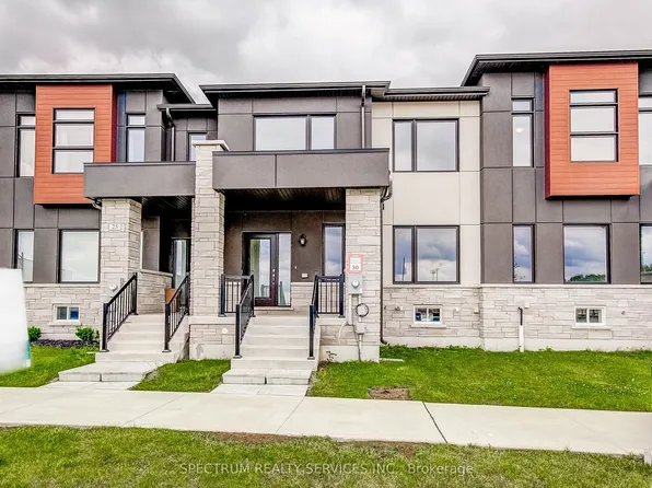 27 Strickland Ave, Brantford, ON N3T 0X7