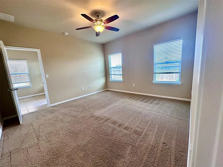 10211 Fulton Ave — Photo 5