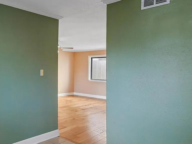 1064 Windrose Dr — Photo 3