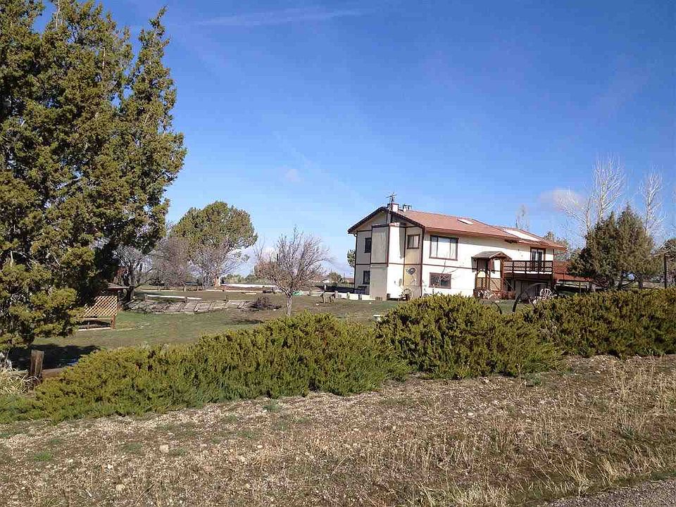 2nd image of 279 Cliff Ln
