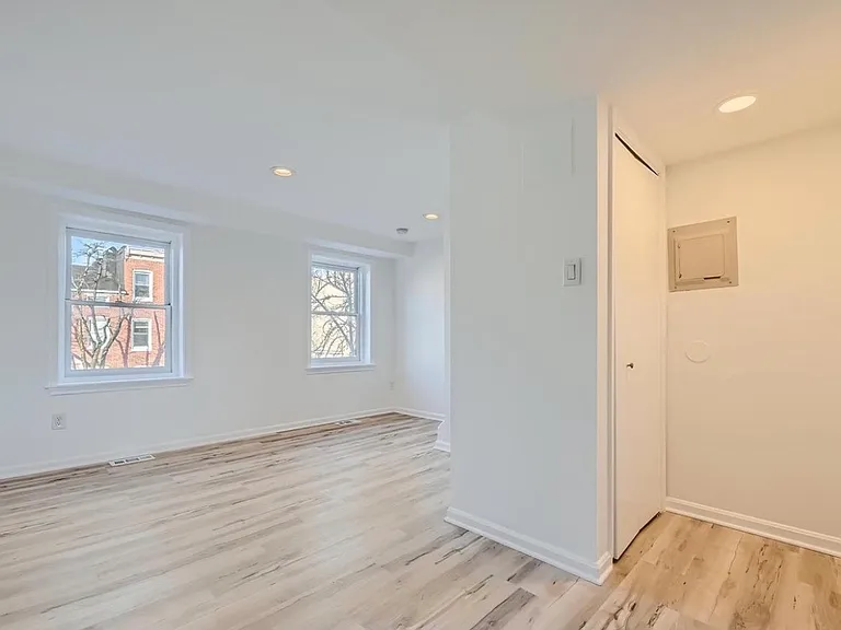 21 S Carrollton Ave #1 — Photo 5
