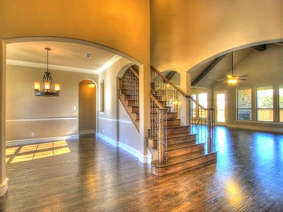 5th image of 216 Saint Tropez Dr