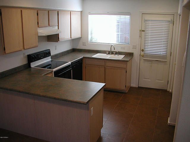 2nd image of 860 N McQueen Rd Unit 1013