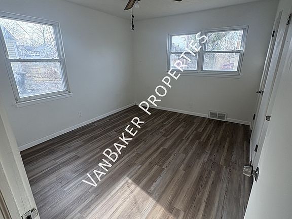 2nd image of 1415 Dietz Ave #1