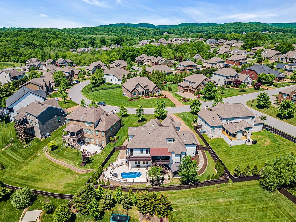 1st image of 318 Crescent Moon Cir