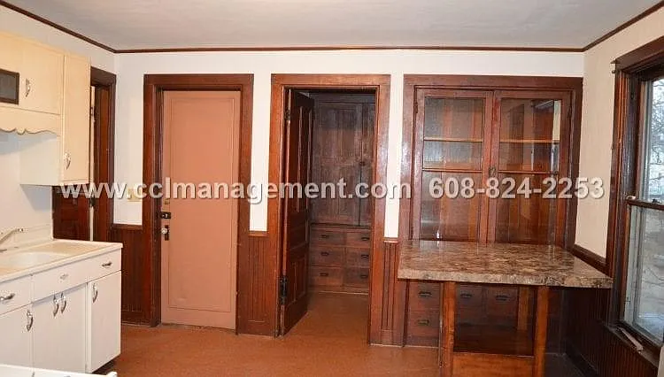 16 N Broom St #2 — Photo 15
