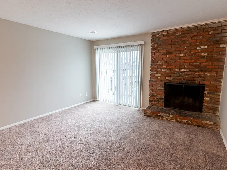 Camelot East Apartments — Photo 60