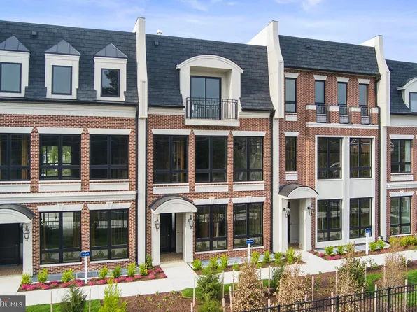 1622 Chain Bridge Rd, McLean, VA 22101