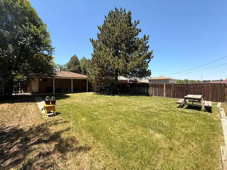 1670 S Franklin St — Photo 25