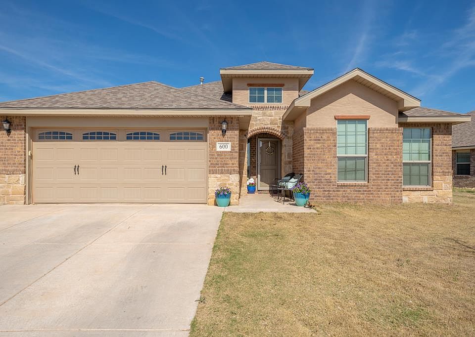 1st image of 600 Wagner Dr