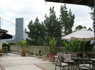 11006 Wrightwood Pl, Studio City, CA 91604