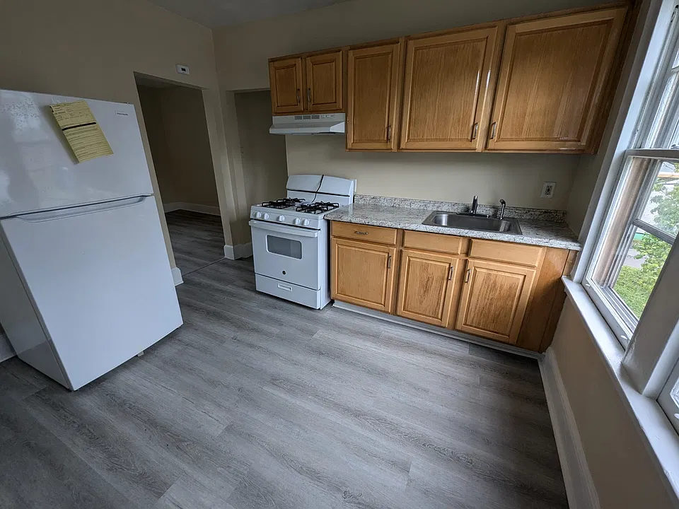 621 Campbell Ave #1