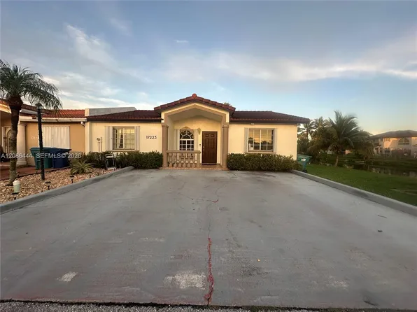 17223 NW 74th Ct, Hialeah, FL 33015