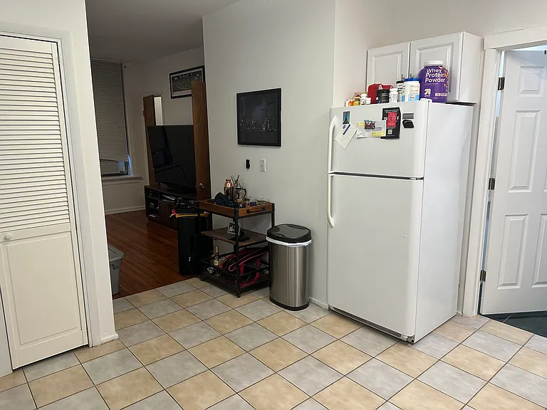 1302 N Cleaver St #1R — Photo 2