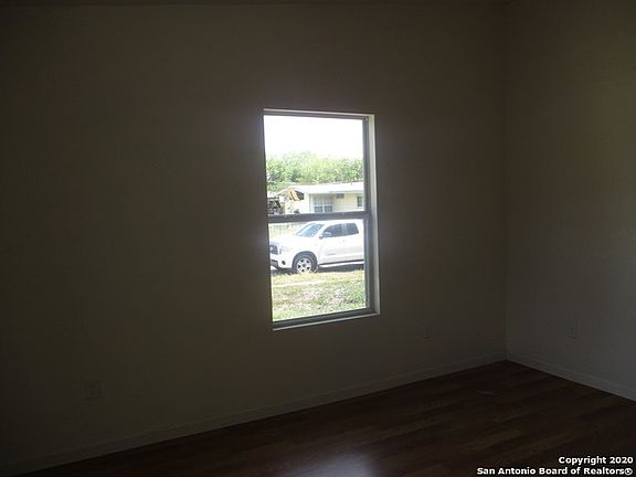 5th image of 6026 Elm Valley Dr