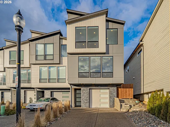 2375 N R St, Washougal, WA 98671