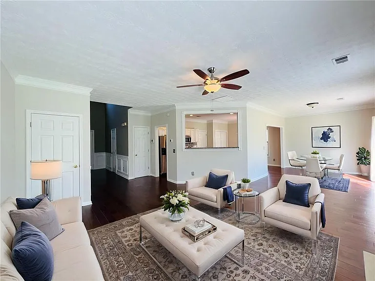 156 Weatherstone Dr — Photo 6