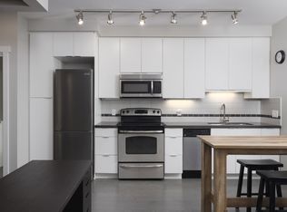 9025 Highland Ct #307, Burnaby, BC V5A 0A8