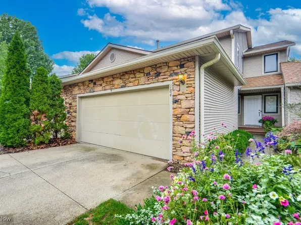 184 Delaware Trl, Akron, OH 44321