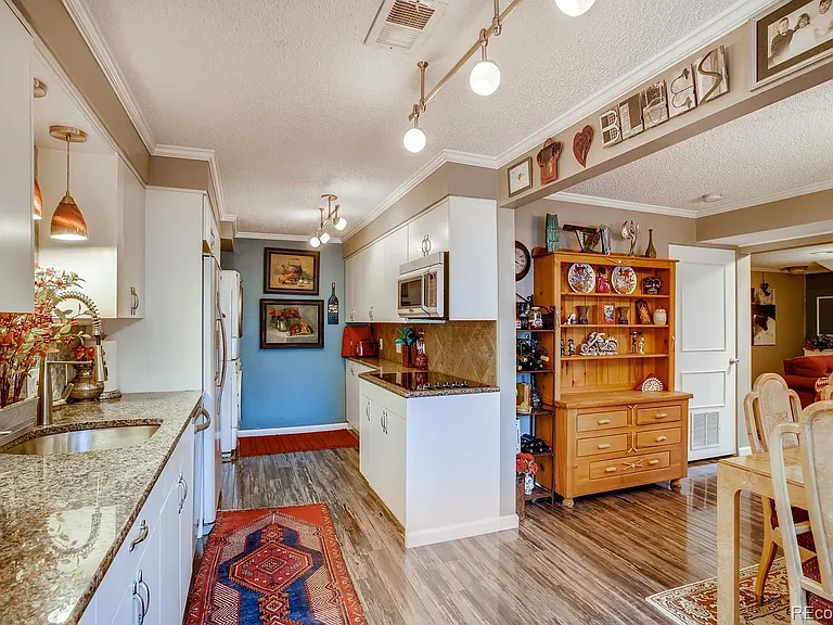 2841 S Locust St — Photo 3