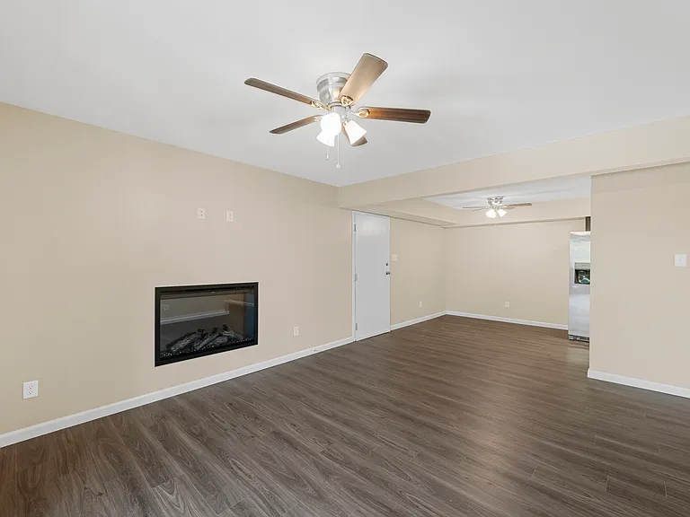 1325 Prospect Village Ln #D — Photo 4