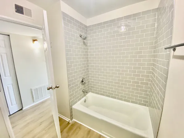 Crestwood Apartments