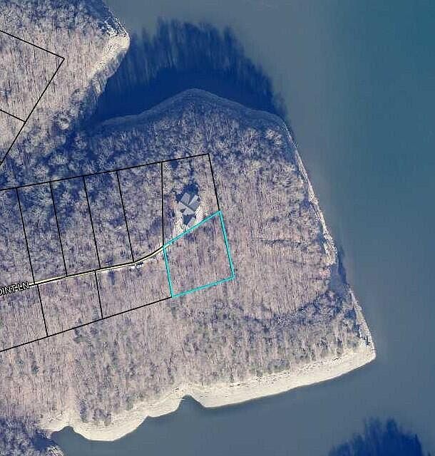 1st image of 40 Village Point Ln
