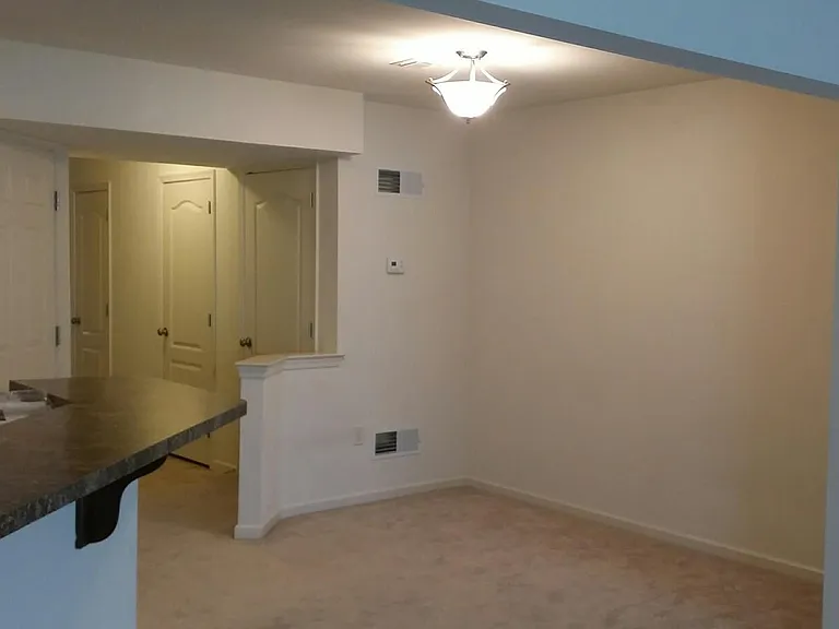 111 Stonecrest Ln — Photo 4