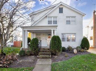 60 Jarvis Pl, Lynbrook, NY 11563