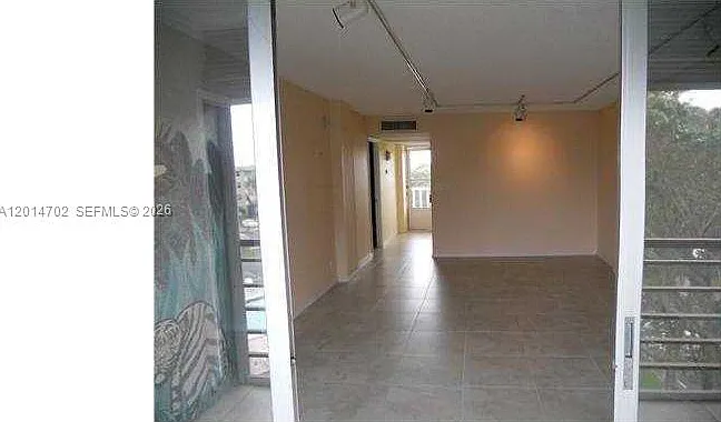 Royal Park Condo — Photo 4