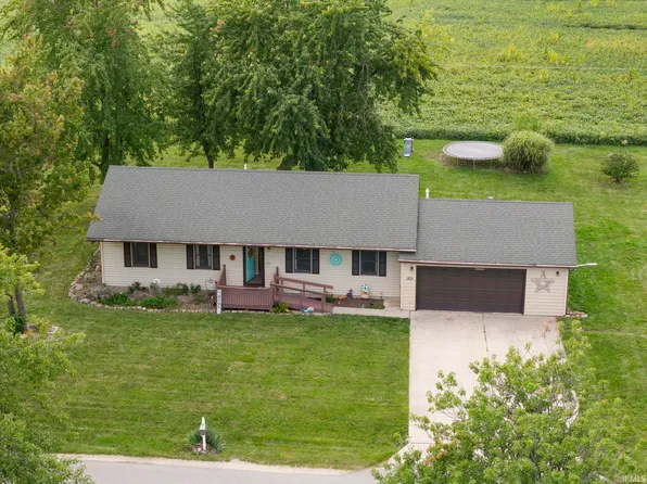 5075 N Lake Dr, Columbia City, IN 46725