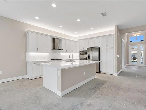5th image of 11981 Gardenia AVE