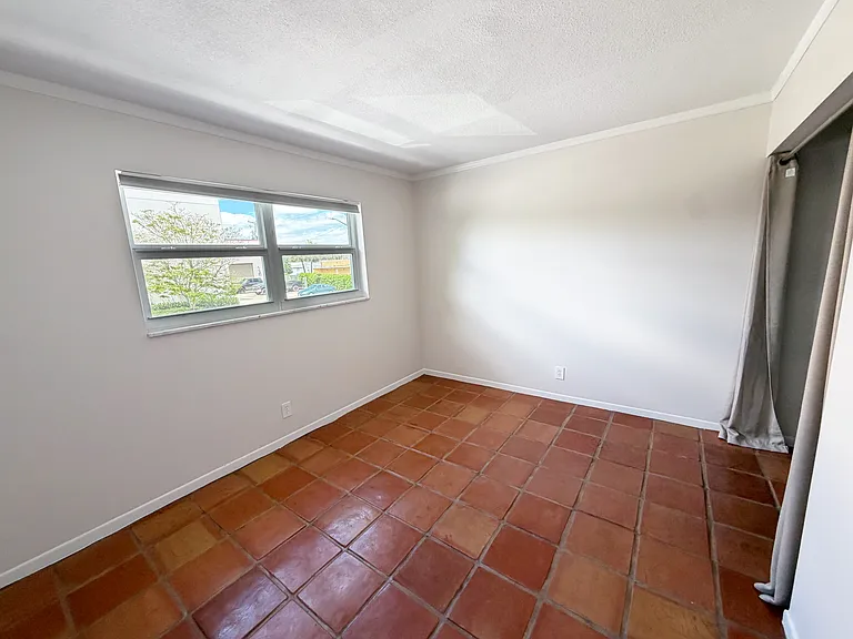 205 NE 3rd St #207 — Photo 12
