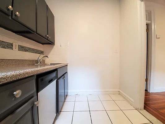 Rented by Living New York | media 8