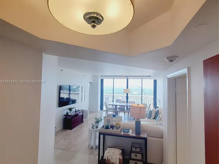 2000 Island Blvd #2703 — Photo 3